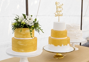 Du vestuviniai tortai geriau nei vienas!